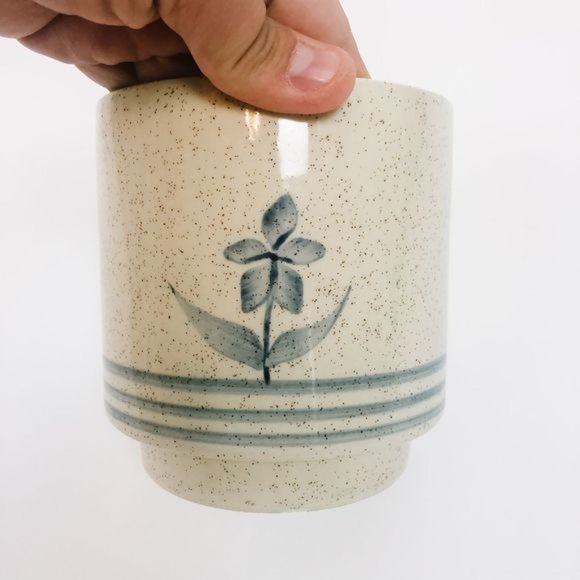 Vintage Boho Floral Ceramic Planter - Picture 7 of 7